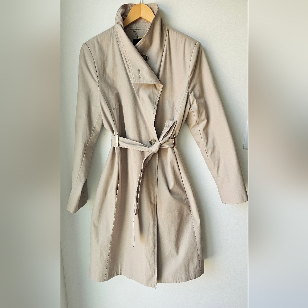 Ivanka Trump Beige Taupe Neutral Trench Coat Stand Collar Metal Loops Size L